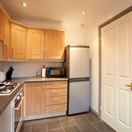 Self Check-in, Wifi, Parking, 7mins To City, Garden * Leeds (West Yorkshire)