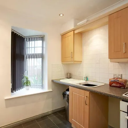Self Check-in, Wifi, Parking, 7mins To City, Garden *